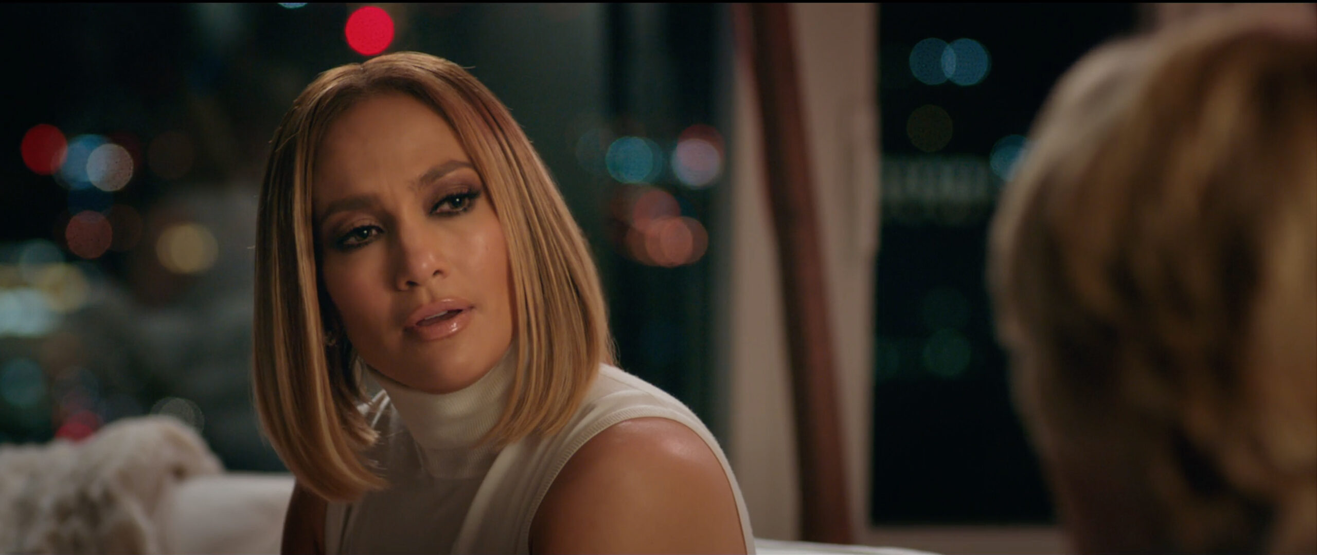 #RealLook. Cum arată, de fapt, Jennifer Lopez atunci când nu apelează la ajutorul stiliștilor?