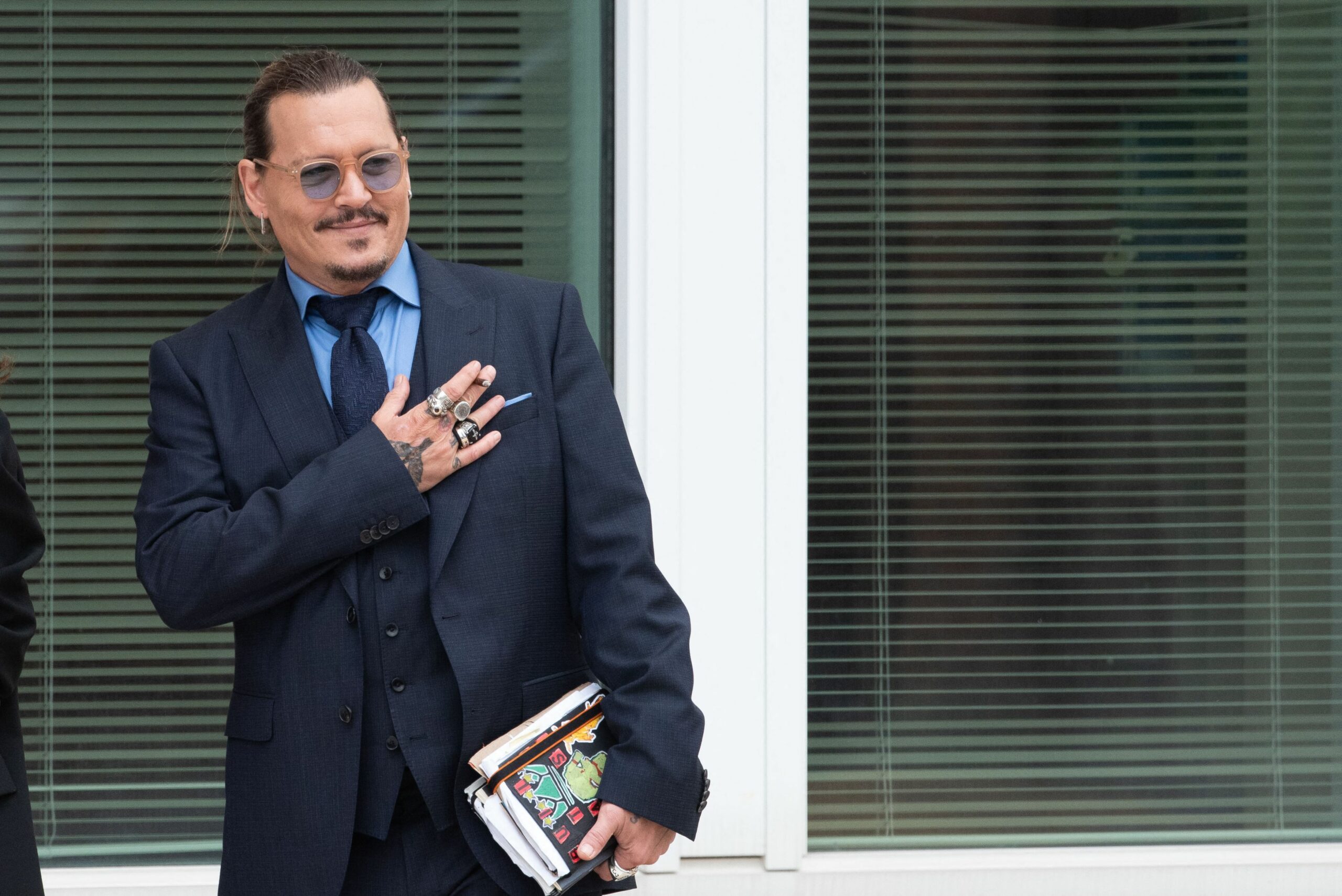 Johnny Depp se întoarce pe platourile de filmare. Câți bani îi oferă Disney pentru rolul lui Jack Sparrow