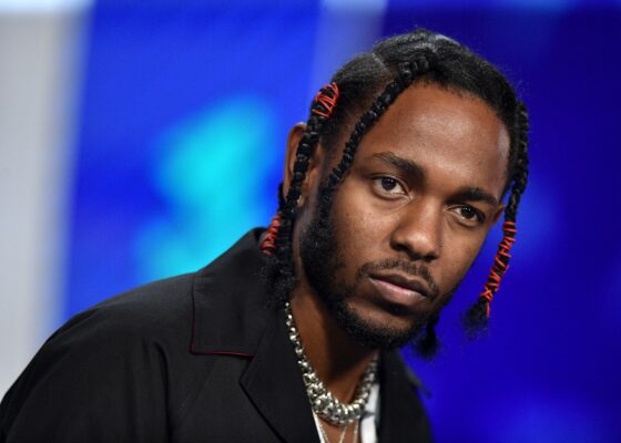 Kendrick Lamar a dispărut de pe scenă în timpul unui concert. La propriu. Filmarea este deja virală