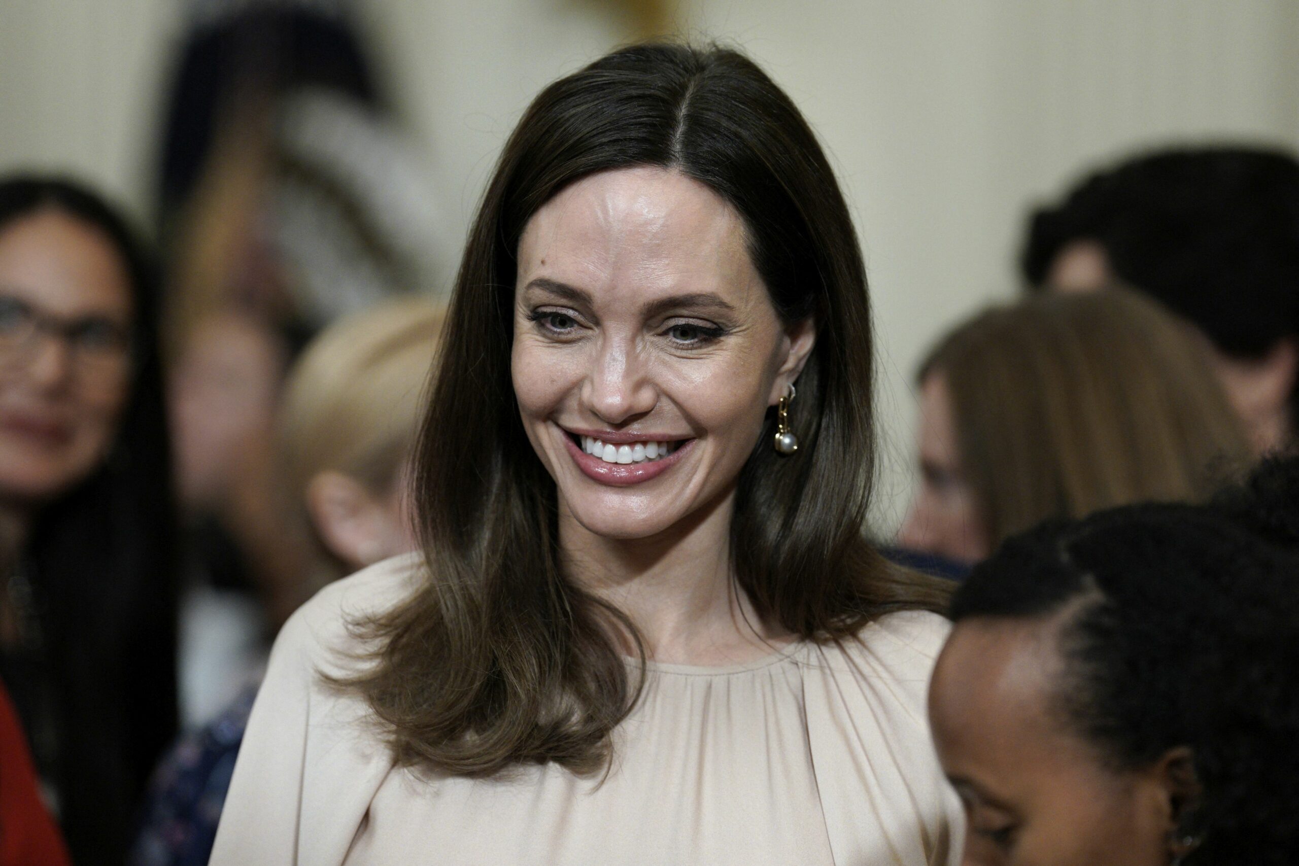 Angelina Jolie a recunoscut cine este crush-ul ei. Fanii cred că cei doi formează, deja, un cuplu