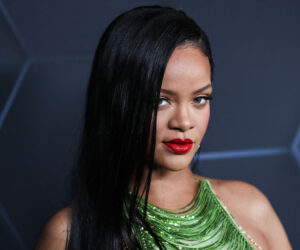 Rihanna, ironizată pe TikTok după ce a confirmat că va urca pe scena de la Super Bowl. Videoclipurile sunt deja virale