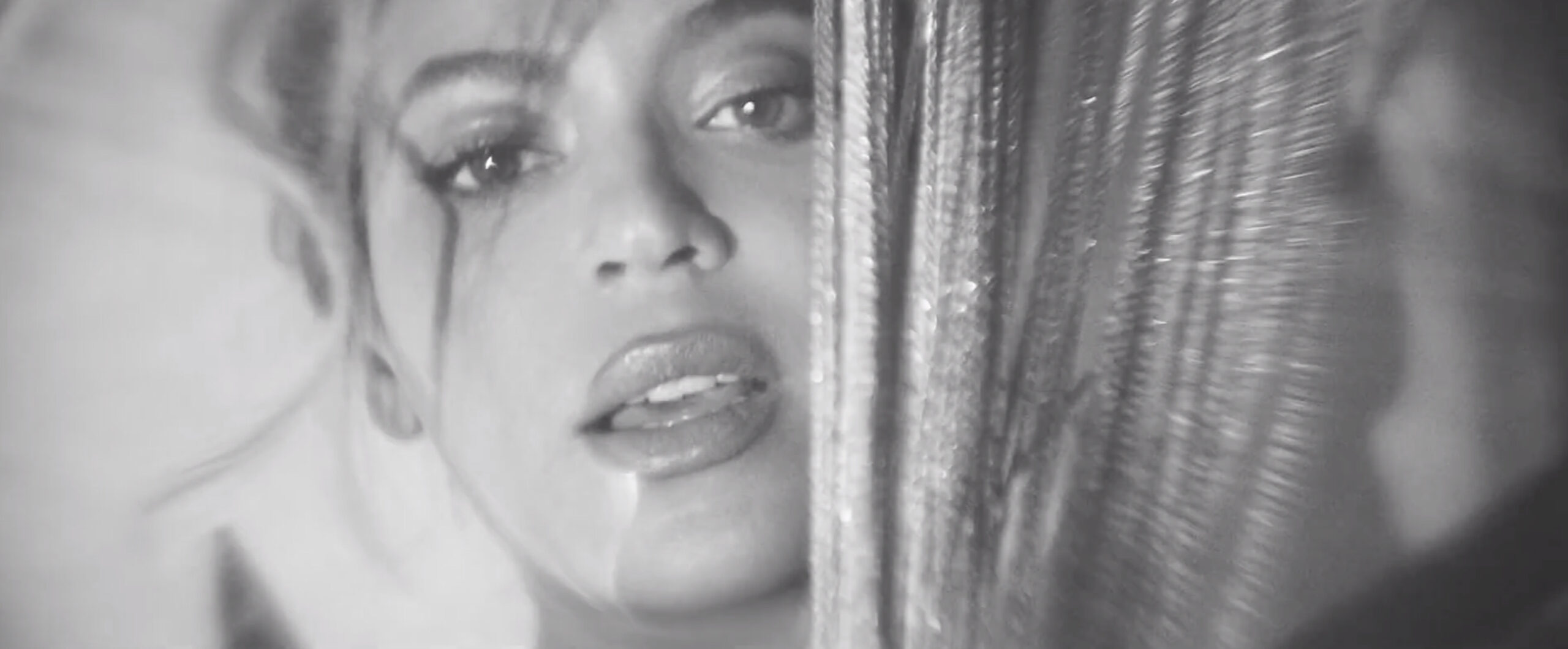 Beyonce, mesaj emoționant pentru sora ei, Solange. Ești prima femeie afro-americană care reușește asta!