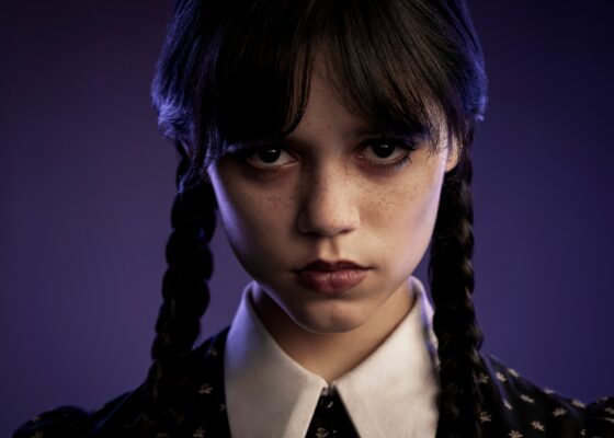 Cele mai tari lucruri pe care trebuie să le știi despre „Wednesday Addams”, serialul Netflix filmat în România