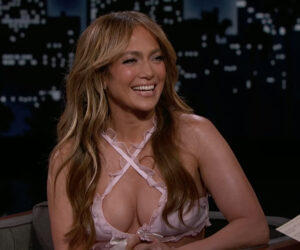 Jennifer Lopez și-a vândut casa din Bel Air. Diva a cerut o avere pe „cuibușorul de nebunii”