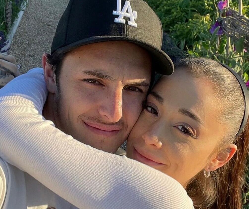 Ariana Grande și soțul ei, Dalton Gomez divorțează după 2 ani de mariaj