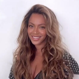 Cele mai bune 10 momente din cariera lui Beyonce. Aici își promovează albumul