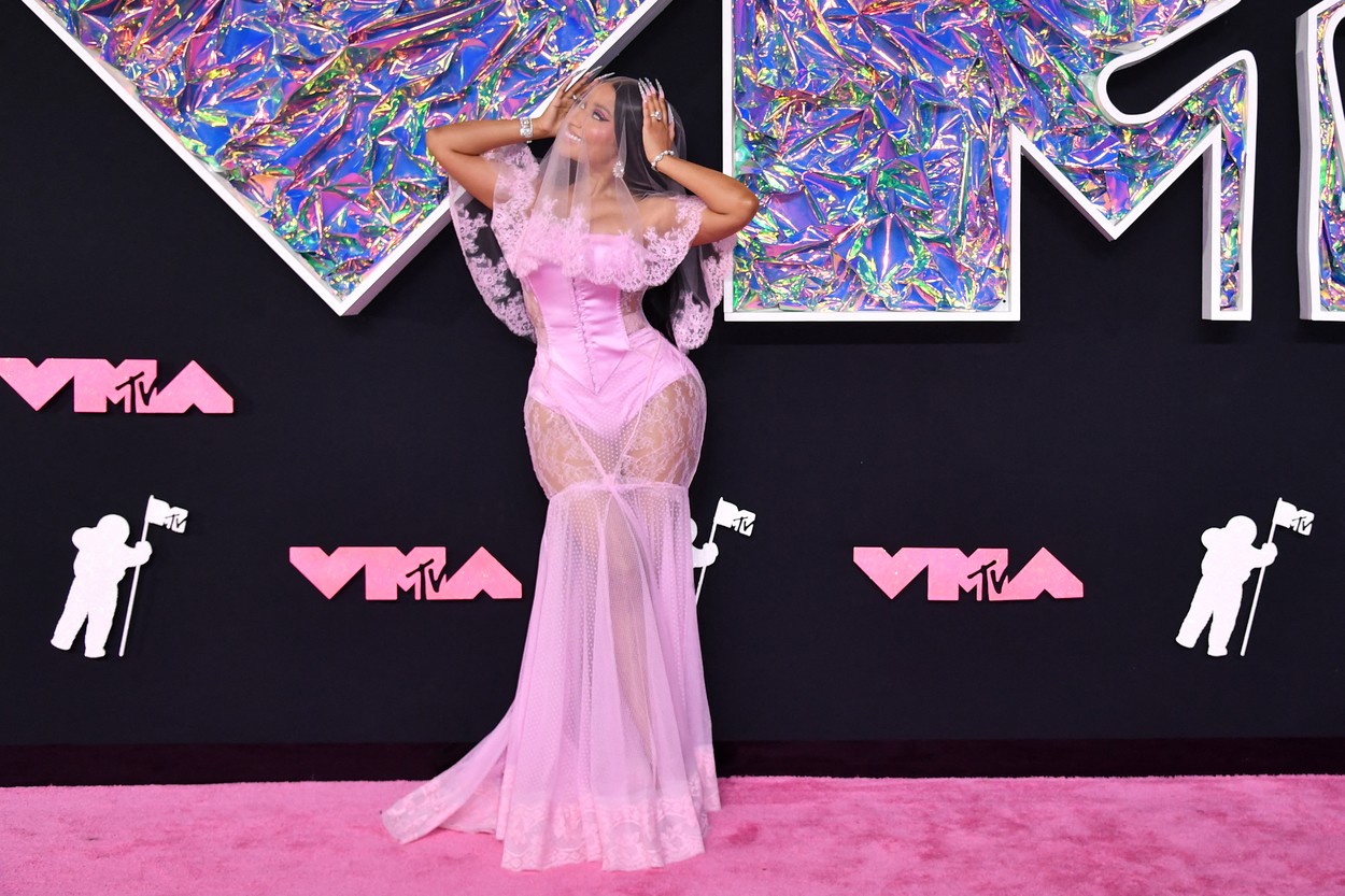 Nicki Minaj a optat pentru stilul Barbiecore