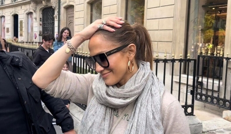 Jennifer Lopez s-a simțit nesigură după ce a născut: Am lucrat mult cu mine