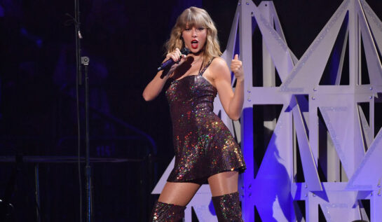 Taylor Swift a lansat albumul „1989 (Versiunea lui Taylor)”. Cântăreața a sărbătorit evenimentul împreună cu fanii