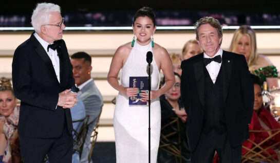 Selena Gomez a purtat o rochie sexy și transparentă pe covorul roșu de la Premiile Emmy. Reacția lui Benny Blanco a fost atent urmărită de fani