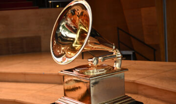 Trofeul primit de artiști la Premiile Grammy