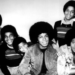 O imagine veche cu membrii trupei Jackson 5