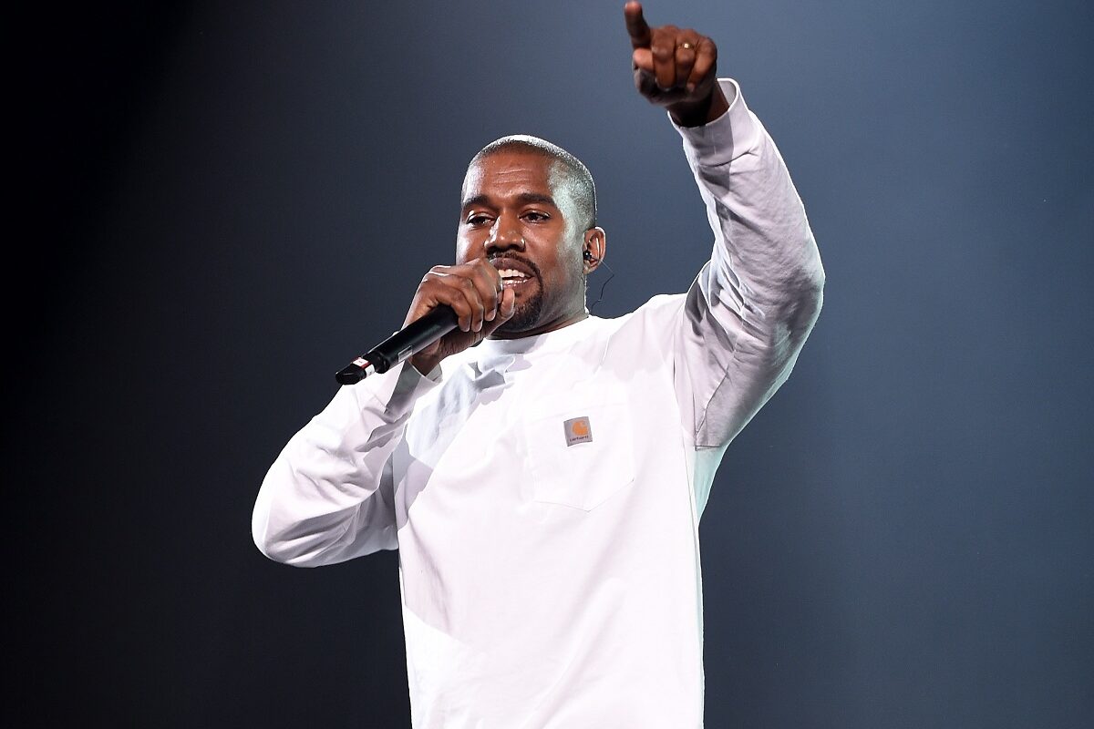 Kanye West le-a răspuns fanilor iritați de postările sale: Nu-mi pasă. Am de gând să-mi postez soția cât de mult vreau. Lăsați regele în pace!