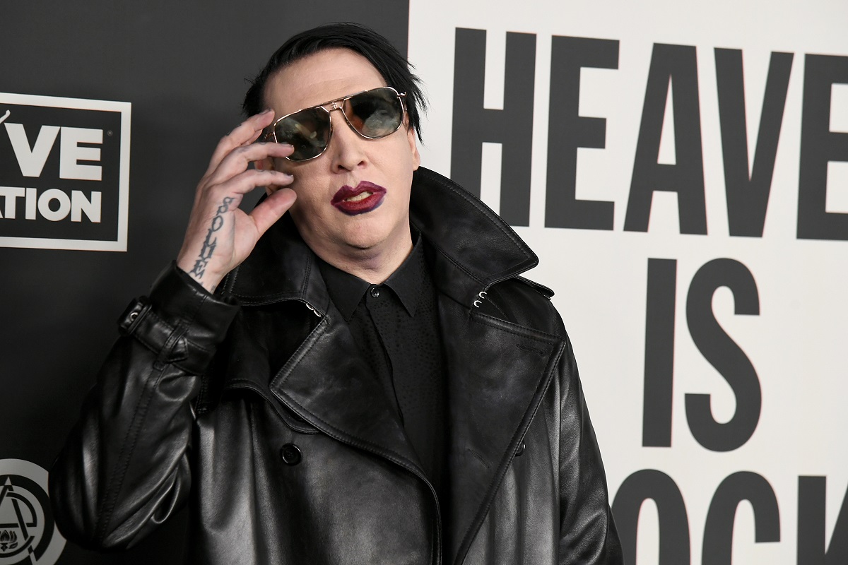 Marilyn Manson și-a ispășit pedeapsa pentru că și-a suflat nasul pe un cameraman. Acest lucru s-a întâmplat în timpul unui concert din 2019