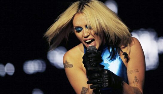 Miley Cyrus a lansat o nouă melodie. Piesa debutează la scurt timp după ce sora artistei, Noah Cyrus, și-a acuzat mama că i l-ar fi „furat” pe Dominic Purcell
