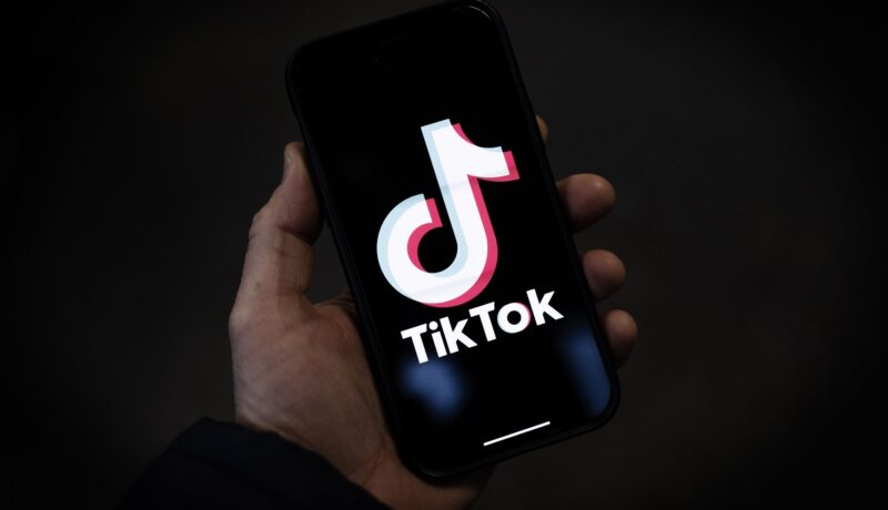 TikTok a eliminat un procent imens din melodiile de pe platformă. Aplicația nu a putut ajunge la un acord cu Universal Music Group