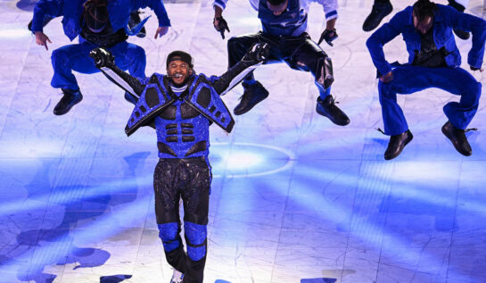 Usher a făcut un spectacol de senzație la Super Bowl 2024. Cum a apărut pe scenă alături de invitații lui