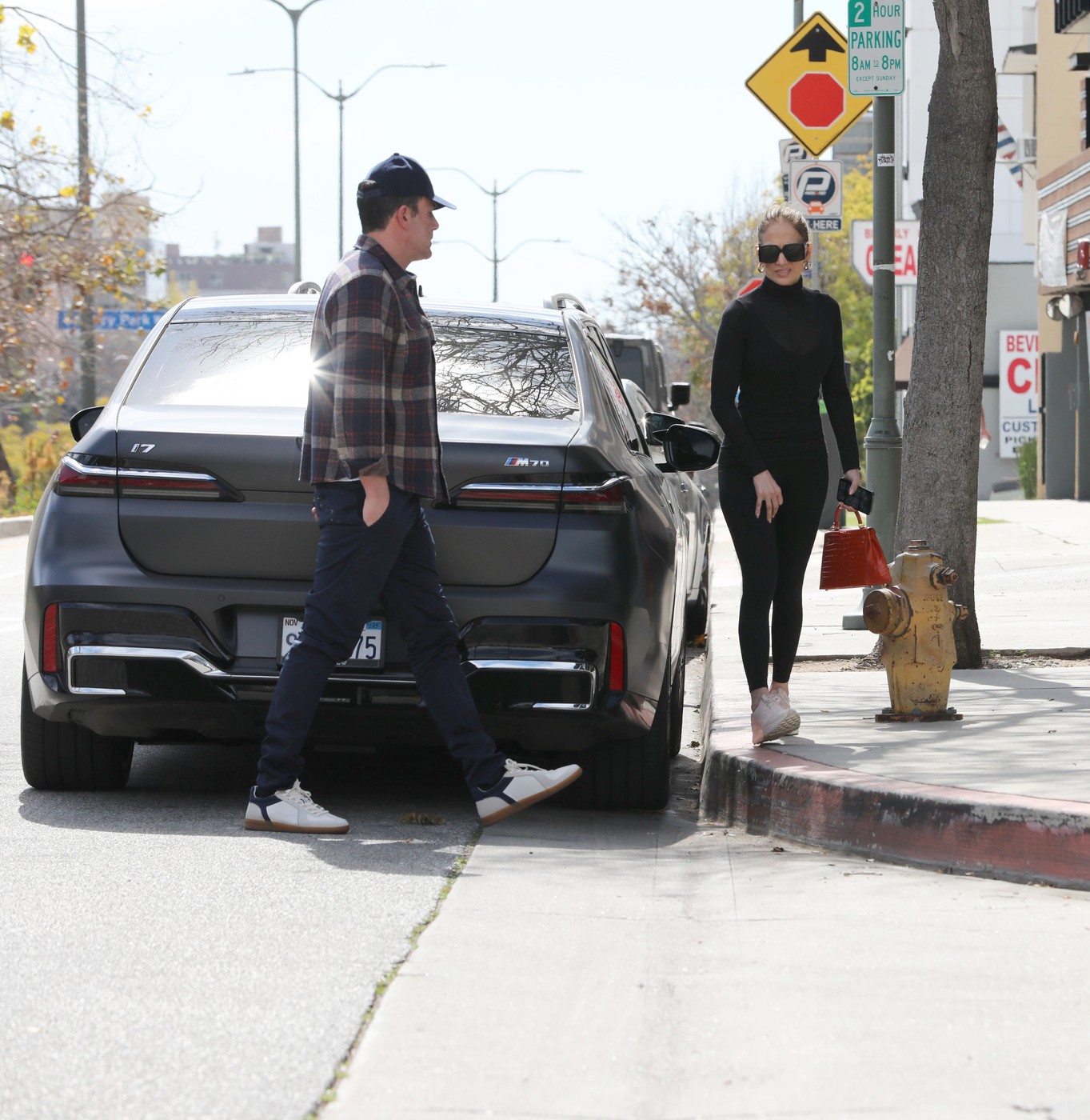 Ben Affleck și Jennifer Lopez au avut probleme cu mașina. . Ziua pe care voiau să o petreacă împreună a fost întreruptă brusc / Profimedia Images