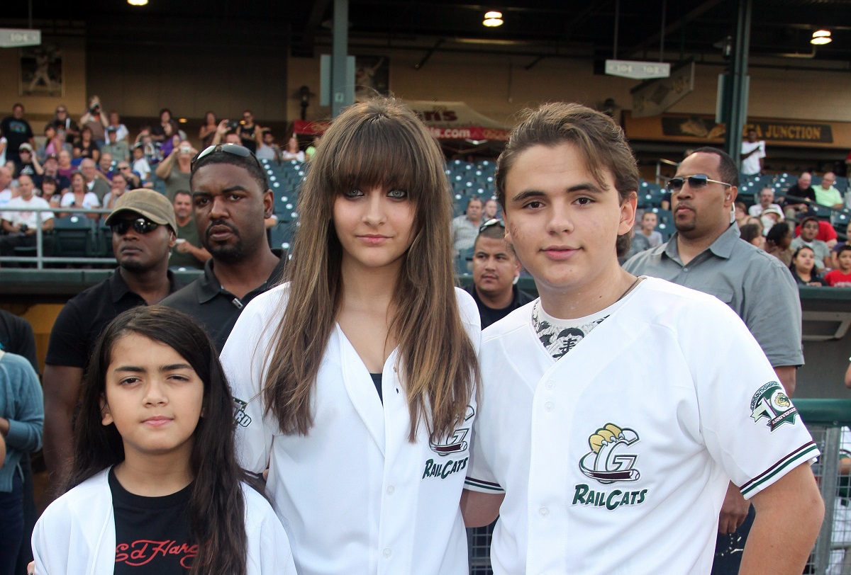 Cei trei copii ai lui Michael Jackson la un meci de baseball din 2012