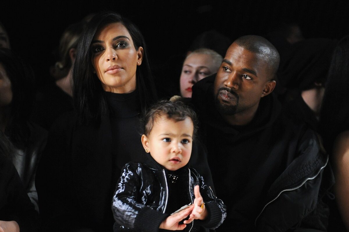 North West pe când era bebeluș, alături de Kanye West și Kim Kardashian