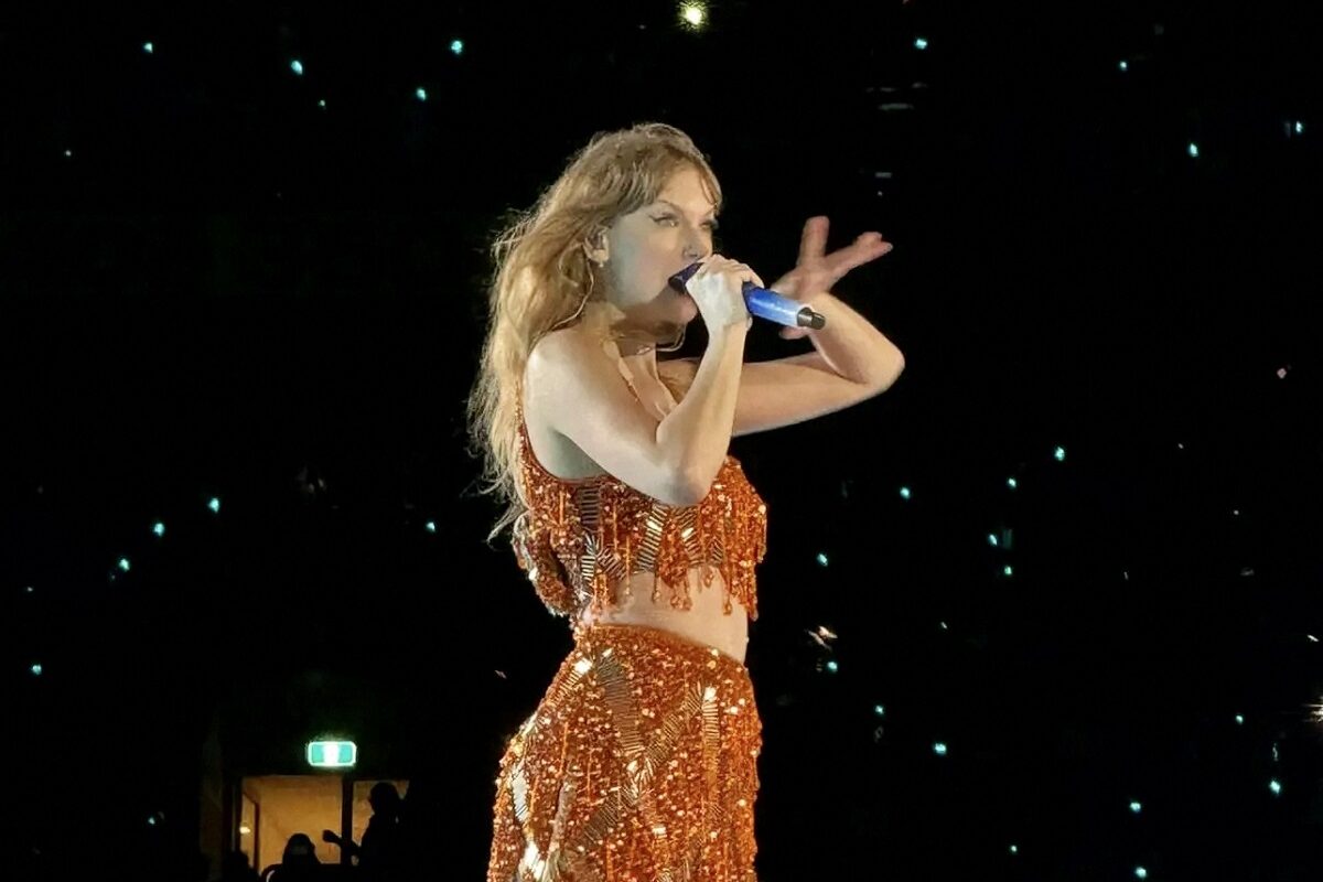 Taylor Swift a provocat neliniște în rândul fanilor după concertul ei din Singapore: Se poate auzi un ton răgușit în vocea ei