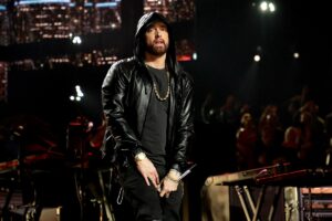 Eminem va lansa un nou album vara aceasta. Proiectul este intitulat The Death of Slim Shady