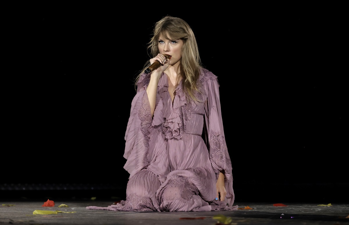 Taylor Swift nu va participa la Met Gala anul acesta. Cântăreața are programul încărcat cu spectacolele din cadrul turneului Eras Tour